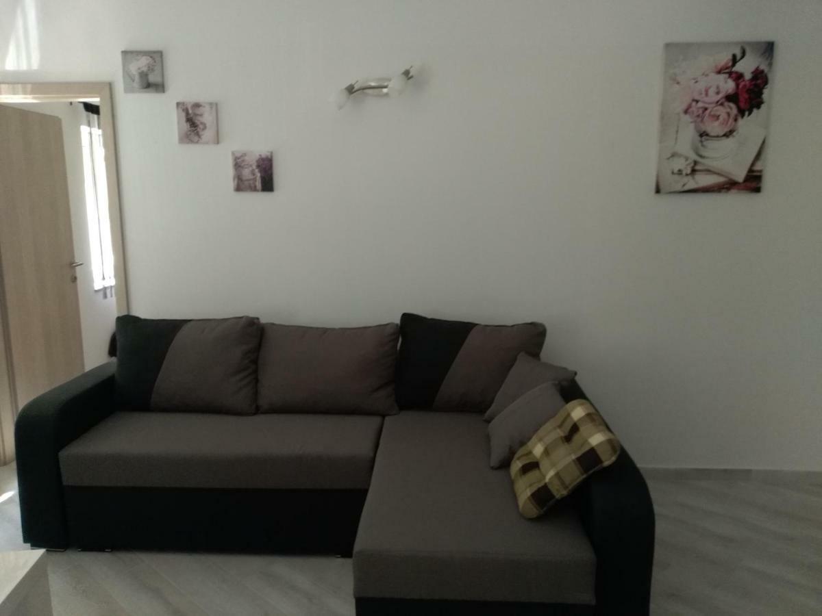 Danijel Appartement Novi Vinodolski Buitenkant foto