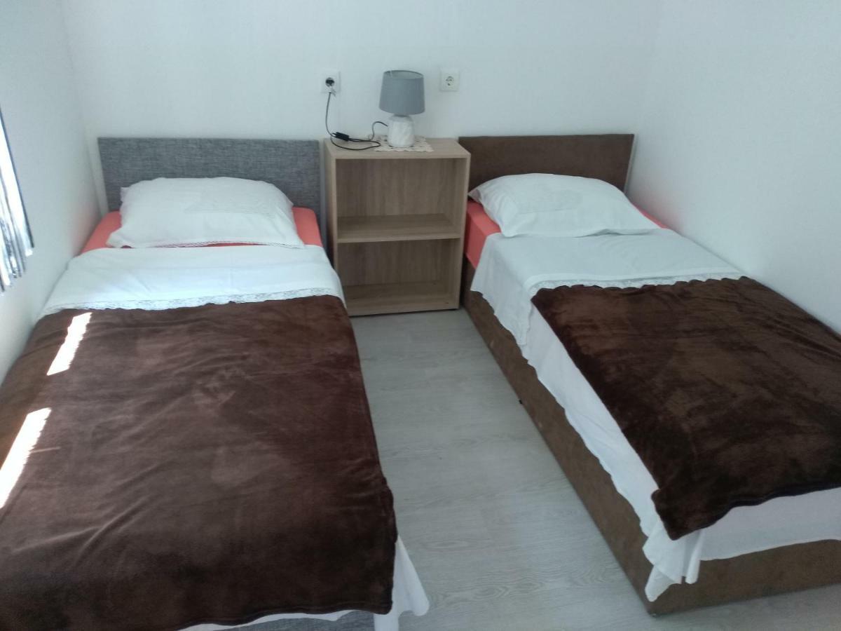Danijel Appartement Novi Vinodolski Buitenkant foto
