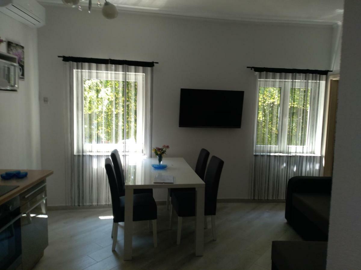 Danijel Appartement Novi Vinodolski Buitenkant foto