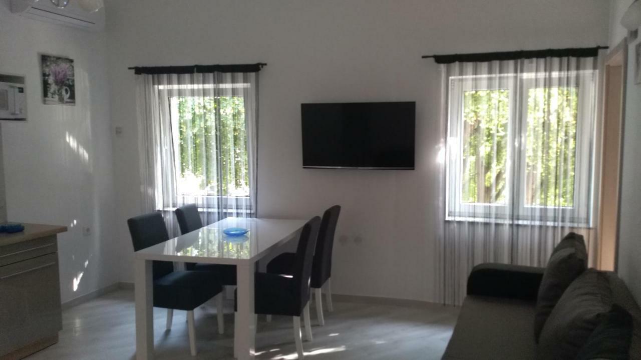 Danijel Appartement Novi Vinodolski Buitenkant foto